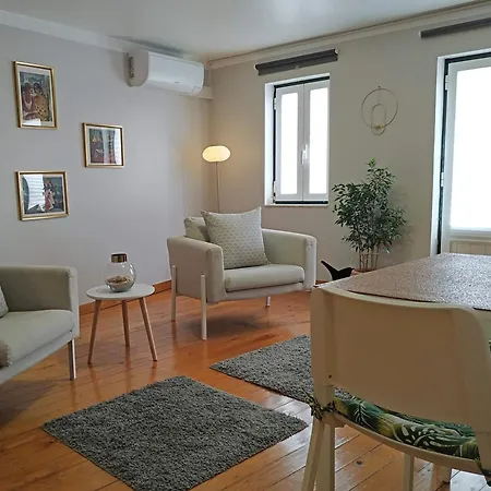 Apartmán For Two Next To Alfama And Flea Market